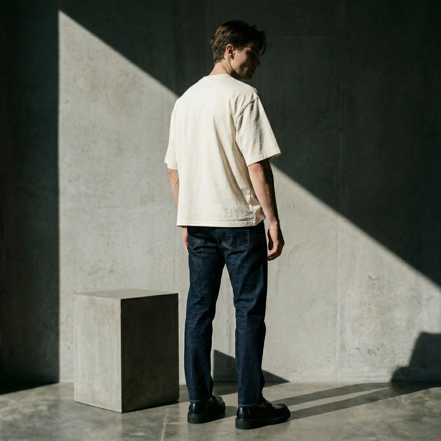 RIO Standard 240gsm — Blanc cassé — porté homme